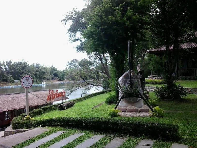 Namsai Resort Kanchanaburi Luaran gambar